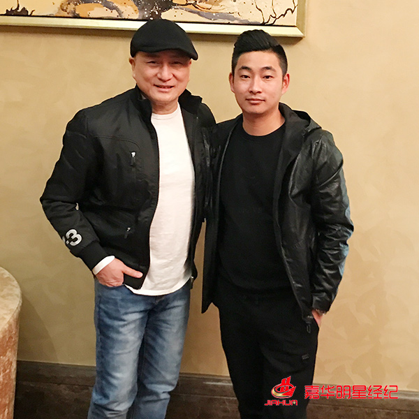 湯鎮(zhèn)業(yè)空降浙江,活動現(xiàn)場親切互動 湯鎮(zhèn)業(yè)空降浙江,活動現(xiàn)場親切互動