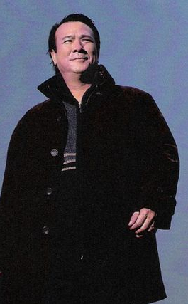 李修賢擔任藍旗地板形象大使