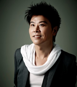 臺灣藝人伍思凱出席“星耀萬達(dá) 唱響亳州”活動