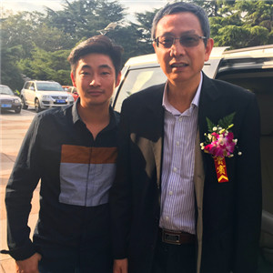 賈康與經紀人李志